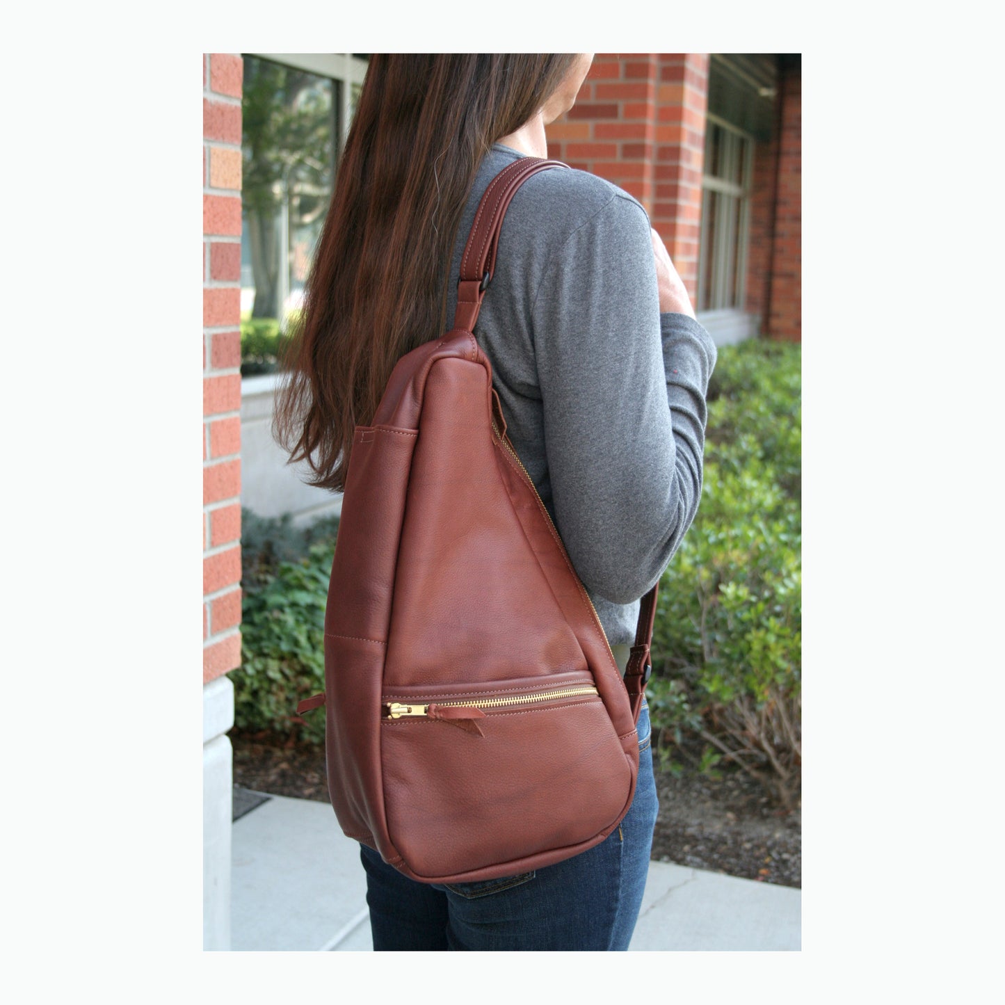 Leather shoulder bag, large capacity, handmade in the USA.