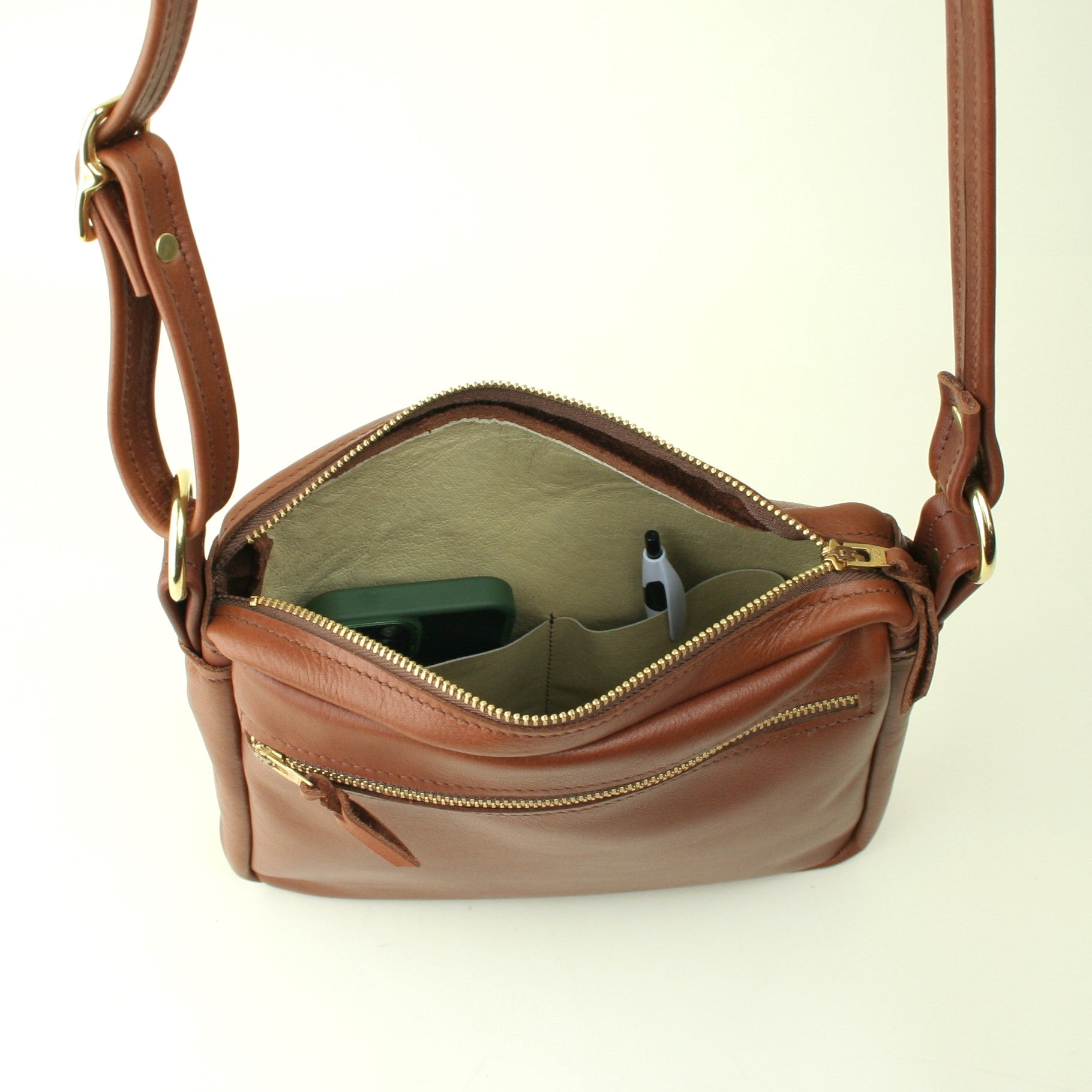 Product Details | Small Soft Satchel | The Leather Works Product Details | Small Soft Satchel | The Leather Works