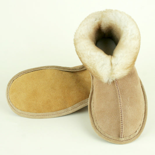 Men's sheepskin slippers with soft leather sole made in USA.